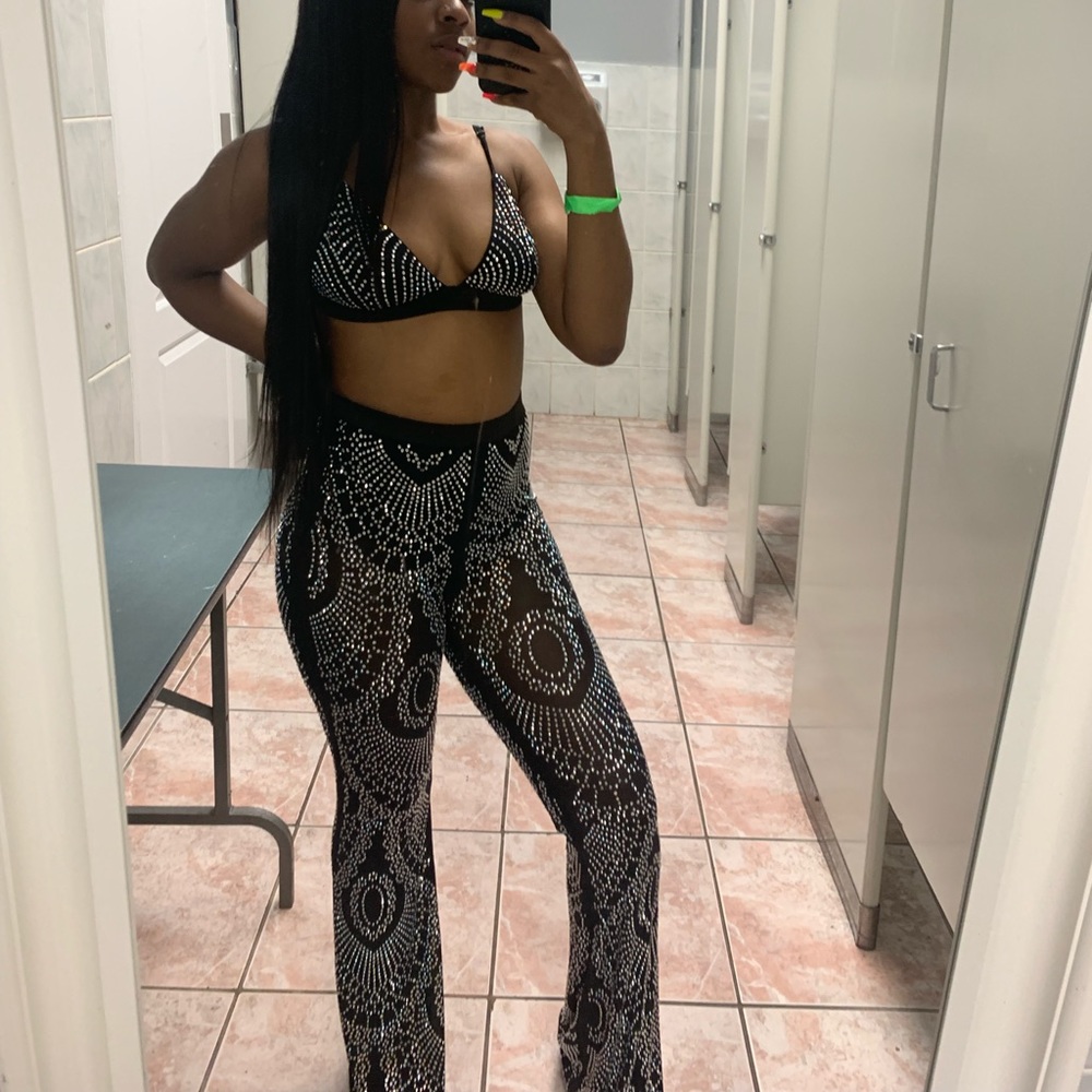 2 piece - Picture 3 of 3